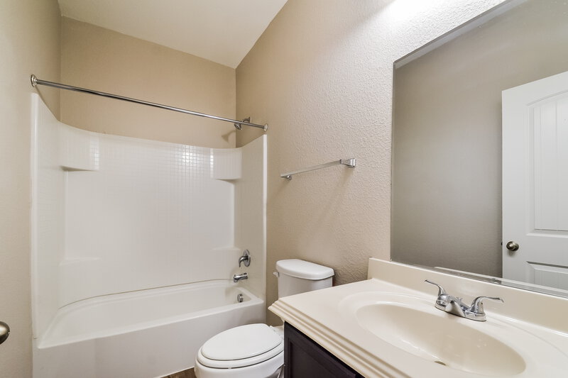2,355/Mo, 9137 Benevolent Ct Aubrey, TX 76227 Bathroom View