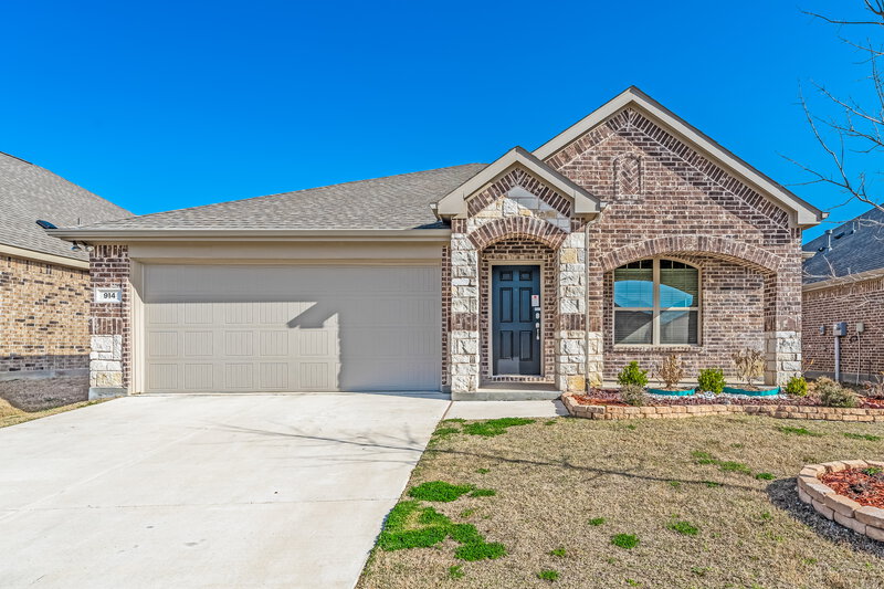 2,390/Mo, 914 Evergreen St Princeton, TX 75407 External View