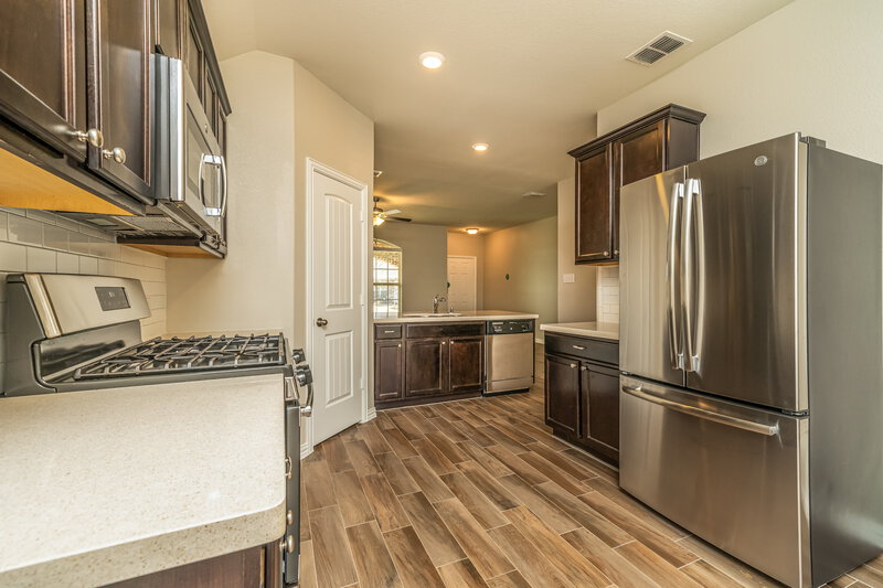 2,390/Mo, 914 Evergreen St Princeton, TX 75407 Kitchen View 2