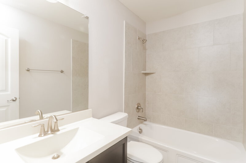 2,645/Mo, 1565 Acmite Ave Cross Roads, TX 76227 Bathroom View