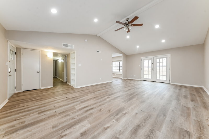 1,970/Mo, 6967 Wildbriar Ct W Fort Worth, TX 76120 Living Room View 2