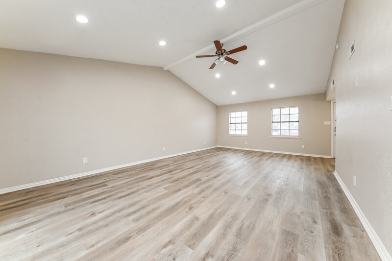 1,970/Mo, 6967 Wildbriar Ct W Fort Worth, TX 76120 Living Room View 4