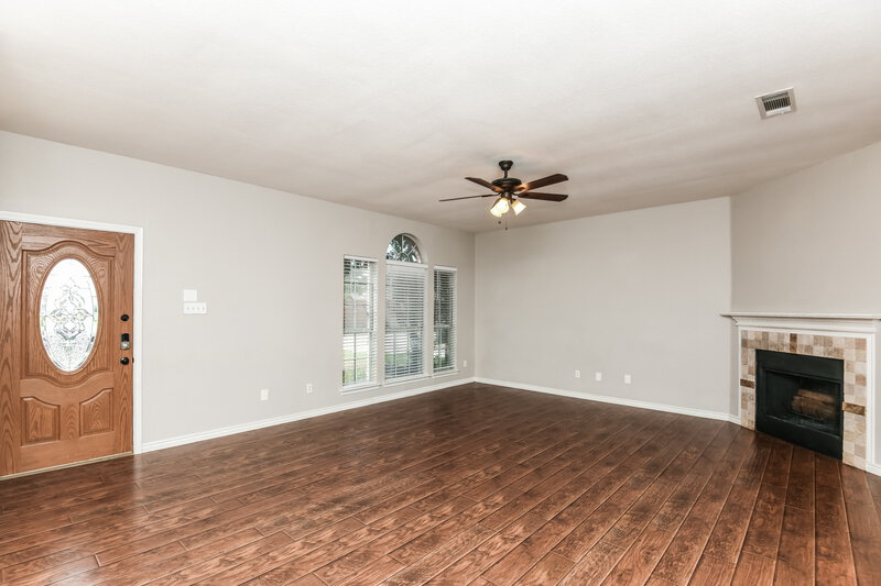 2,175/Mo, 924 Wrigley Way Saginaw, TX 76179 Living Room View