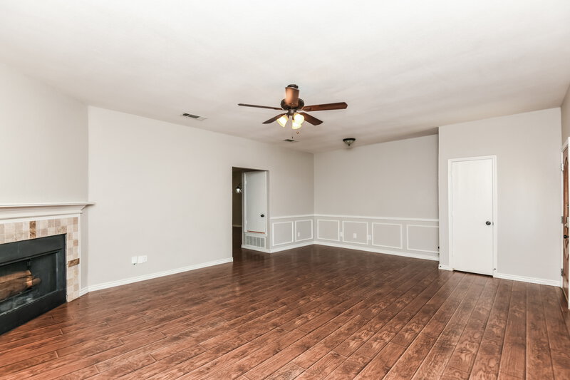 2,175/Mo, 924 Wrigley Way Saginaw, TX 76179 Living Room View 2