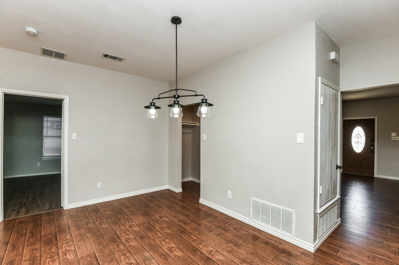 2,175/Mo, 924 Wrigley Way Saginaw, TX 76179 Dining Room View 2