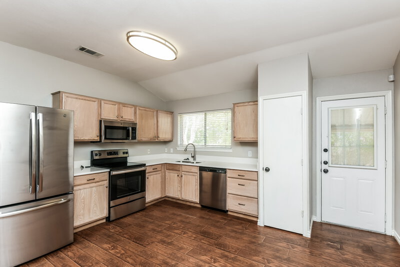 2,175/Mo, 924 Wrigley Way Saginaw, TX 76179 Kitchen View