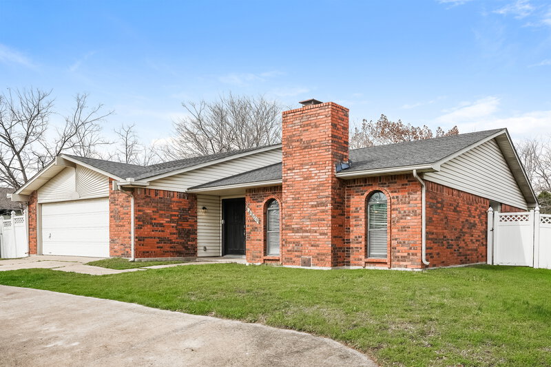 1,990/Mo, 4209 Campion Ln Fort Worth, TX 76137 Front View