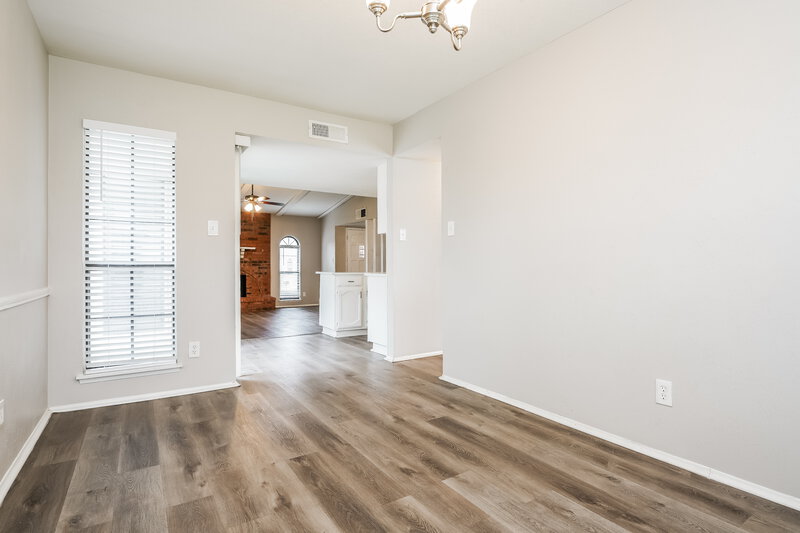 1,990/Mo, 4209 Campion Ln Fort Worth, TX 76137 Dining Room View