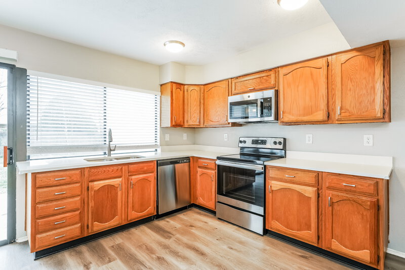 1,990/Mo, 4209 Campion Ln Fort Worth, TX 76137 Kitchen View 2