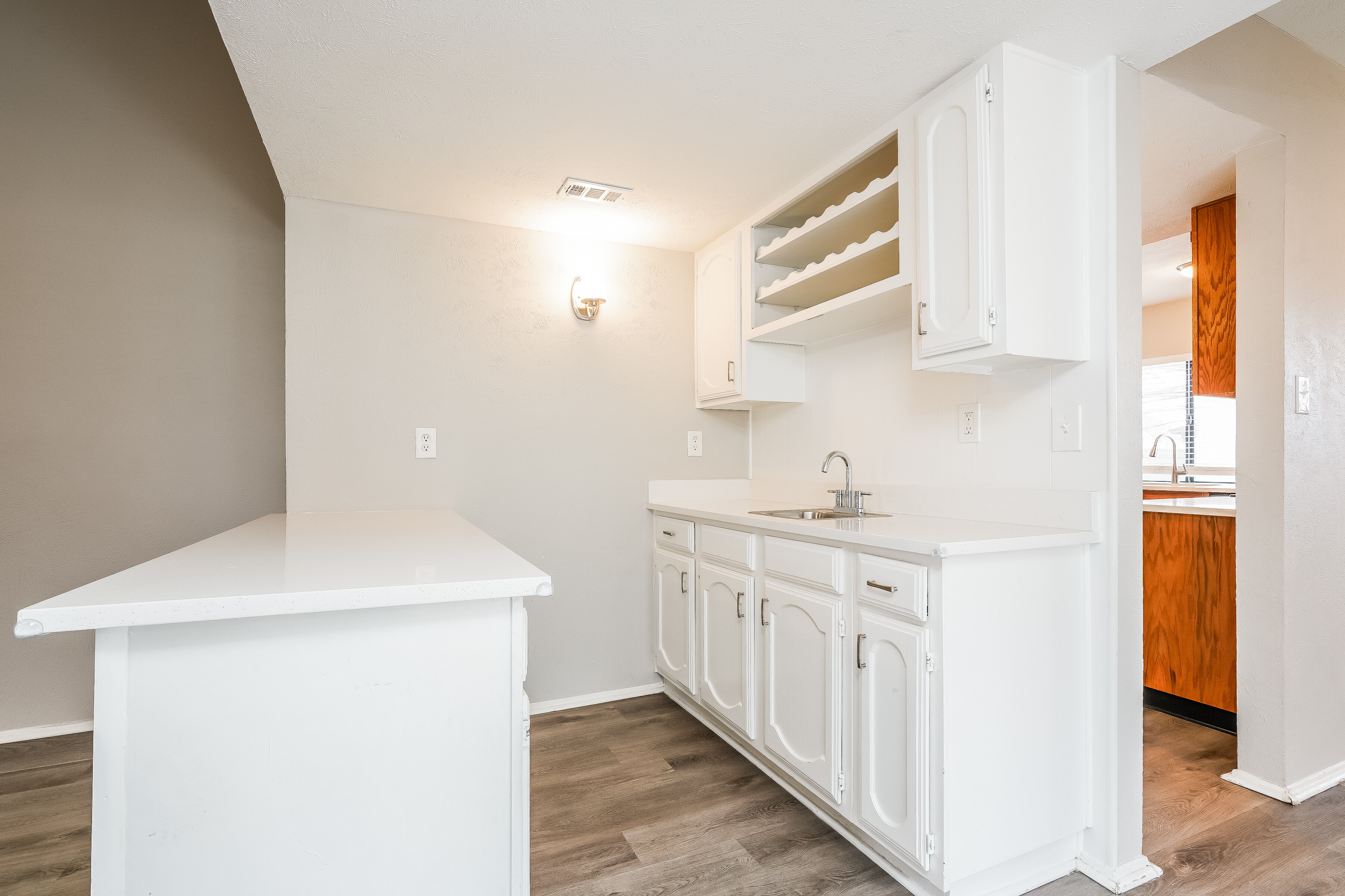 1,990/Mo, 4209 Campion Ln Fort Worth, TX 76137 Bar View