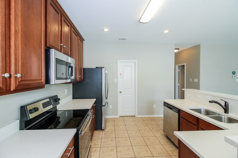 0/Mo, 9916 Boston Harbor Dr Providence Village, TX 76227 Kitchen View 2