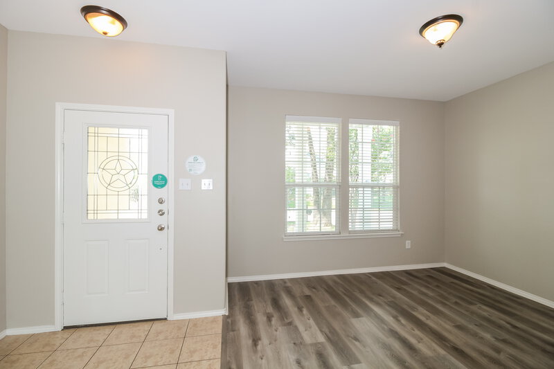 0/Mo, 9916 Boston Harbor Dr Providence Village, TX 76227 Sitting Room View 2