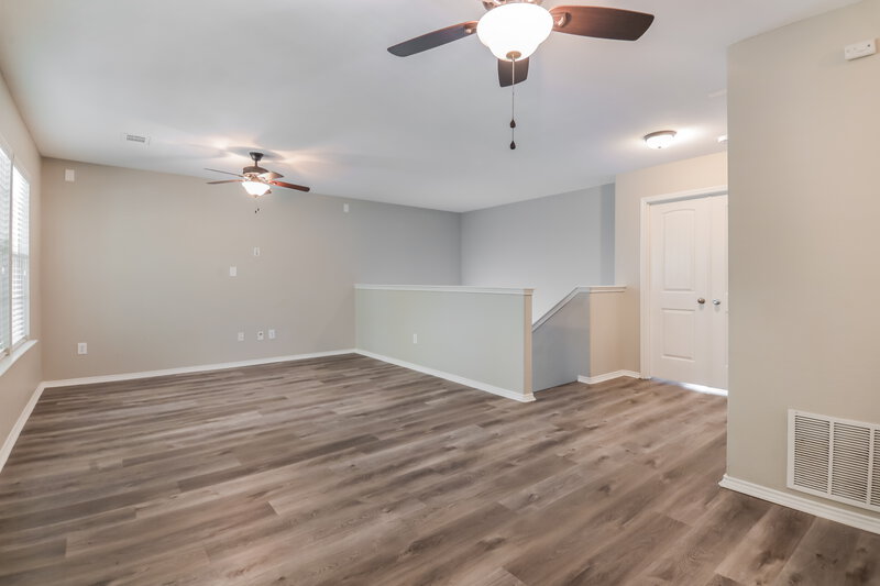 2,260/Mo, 9916 Boston Harbor Dr Providence Village, TX 76227 Loft View