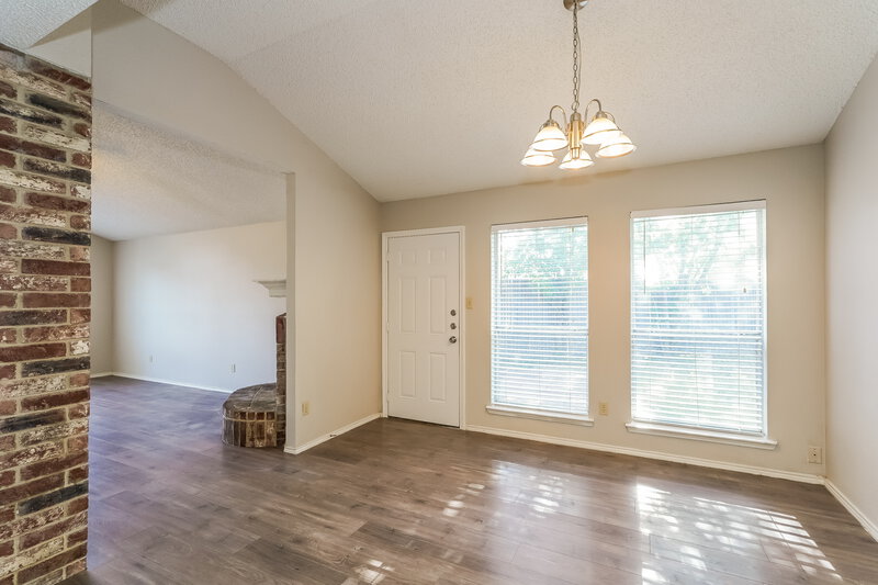 2,015/Mo, 7900 Flowertree Ct Fort Worth, TX 76137 Dining Room View