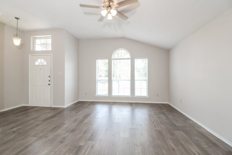 2,180/Mo, 7900 Flowertree Ct Fort Worth, TX 76137 Living Room View 4