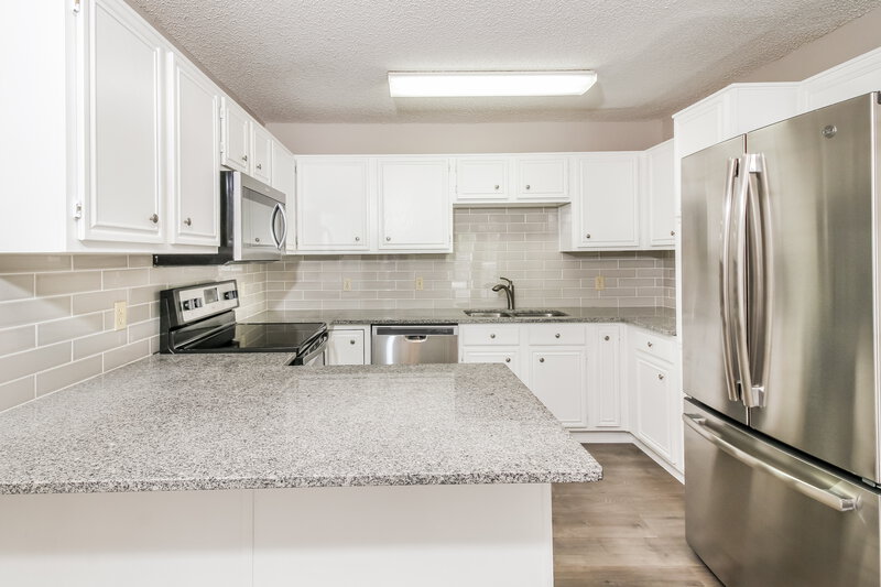 2,180/Mo, 7900 Flowertree Ct Fort Worth, TX 76137 Kitchen View 2