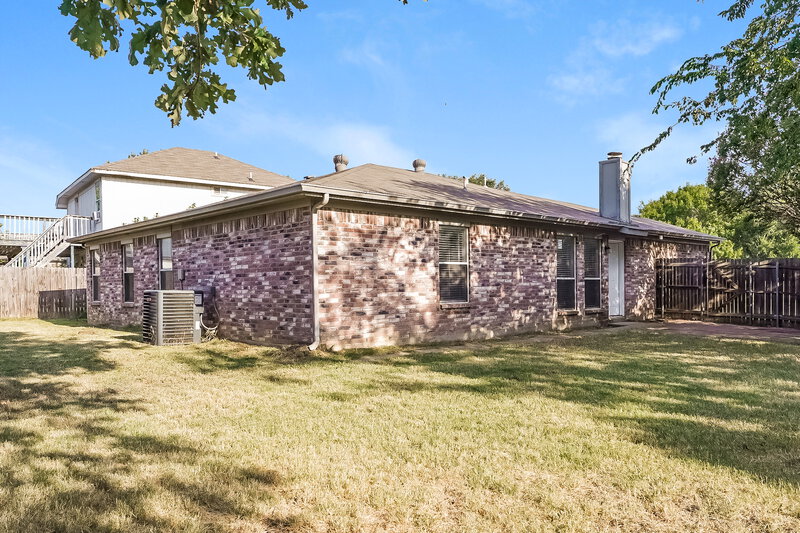 2,015/Mo, 7900 Flowertree Ct Fort Worth, TX 76137 Rear View