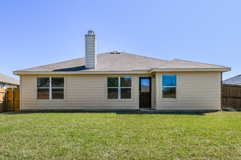2,005/Mo, 1007 Stockton Dr Burleson, TX 76028 Rear View