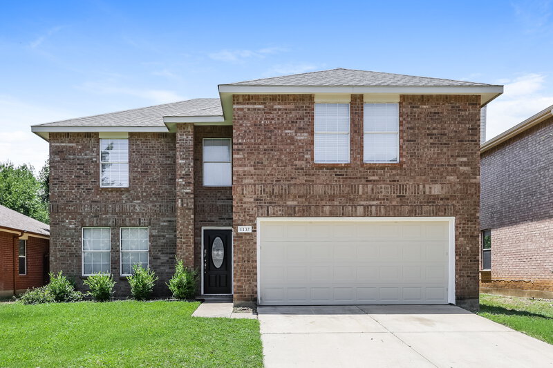 2,500/Mo, 1137 Browntop St Crowley, TX 76036 External View
