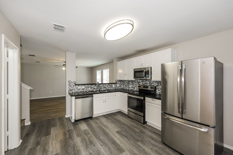 2,500/Mo, 1137 Browntop St Crowley, TX 76036 Kitchen View
