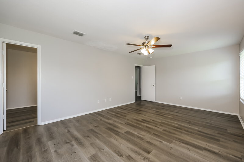 2,500/Mo, 1137 Browntop St Crowley, TX 76036 Main Bedroom View 2