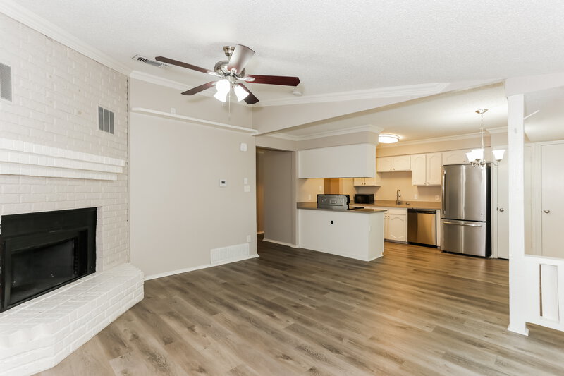 2,030/Mo, 3807 Kippers Ct Arlington, TX 76016 Living Room View 2