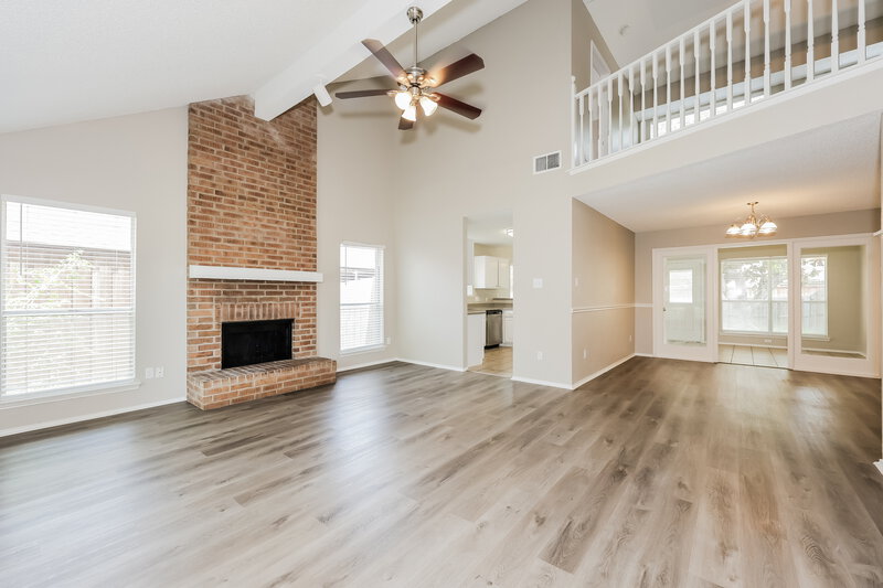 2,635/Mo, 1402 Samuel St Cedar Hill, TX 75104 Living Room View
