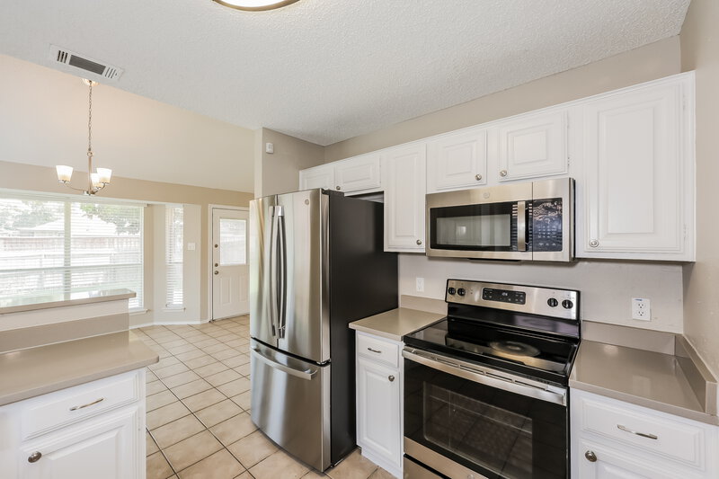 2,635/Mo, 1402 Samuel St Cedar Hill, TX 75104 Kitchen View