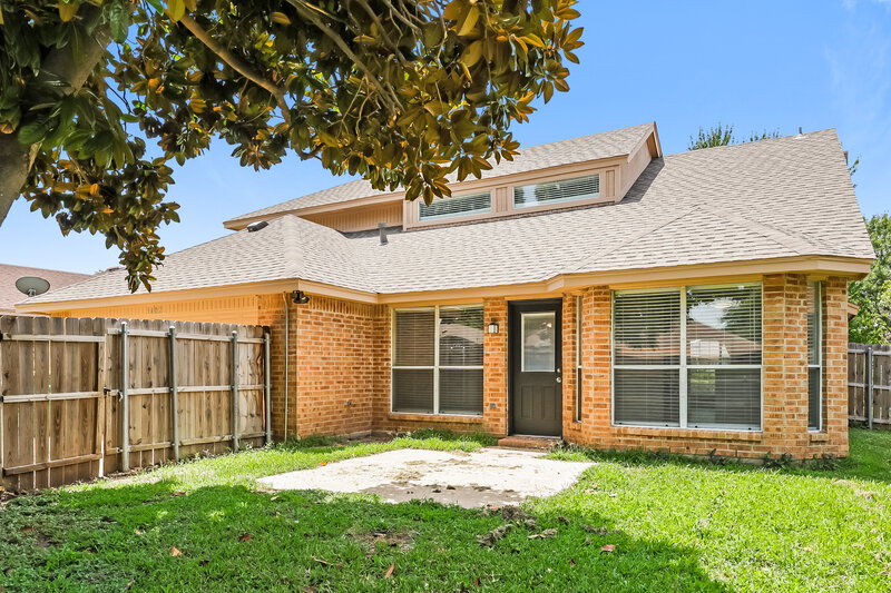 2,635/Mo, 1402 Samuel St Cedar Hill, TX 75104 Rear View