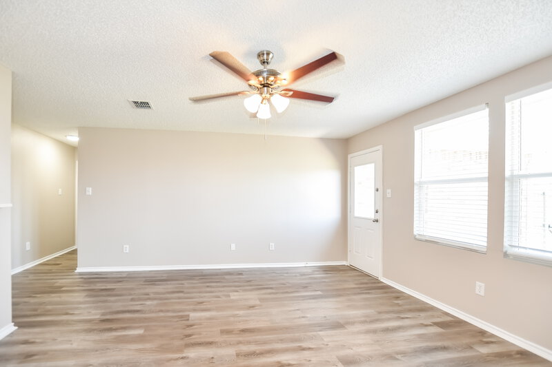 2,190/Mo, 1229 Junction Run Mesquite, TX 75181 Living Room View 3