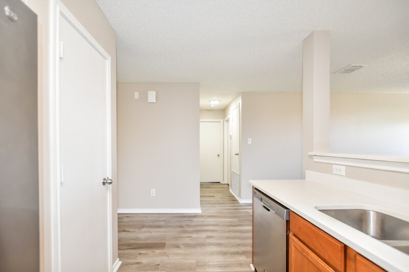 2,190/Mo, 1229 Junction Run Mesquite, TX 75181 Kitchen View 2