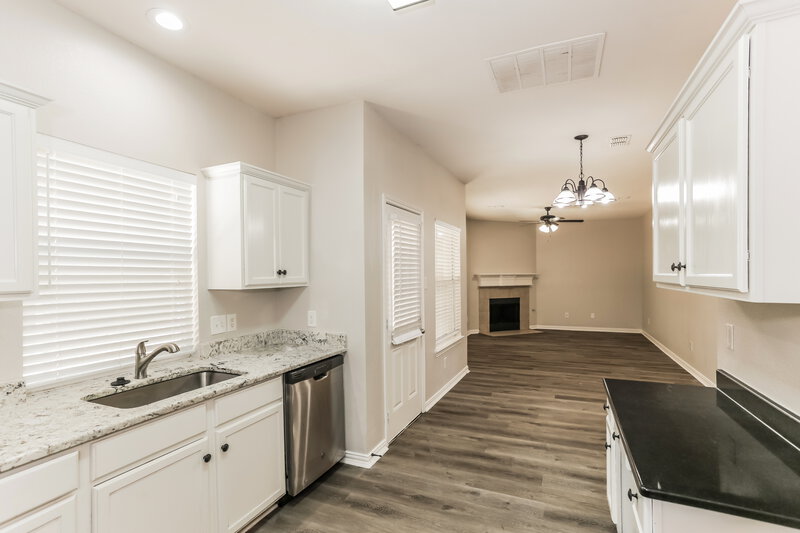2,125/Mo, 1109 Hillwood Dr Fort Worth, TX 76179 Kitchen View 2