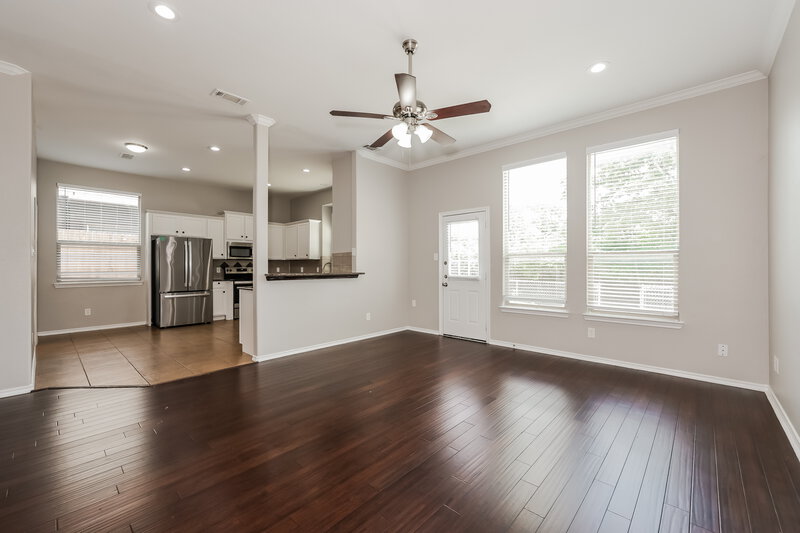 2,710/Mo, 613 Atascosa Ave Fort Worth, TX 76120 Living Room View