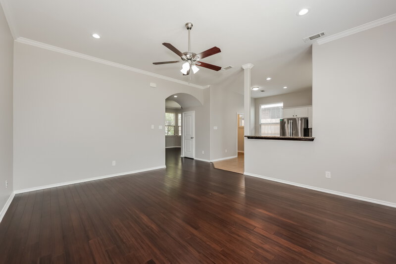 2,710/Mo, 613 Atascosa Ave Fort Worth, TX 76120 Living Room View 2