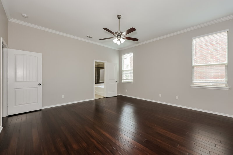 2,710/Mo, 613 Atascosa Ave Fort Worth, TX 76120 Main Bedroom View