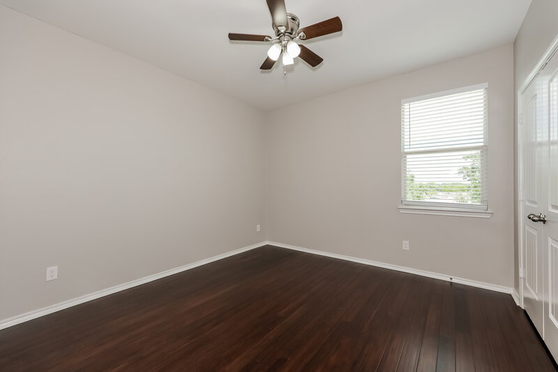 2,710/Mo, 613 Atascosa Ave Fort Worth, TX 76120 Bedroom View 2