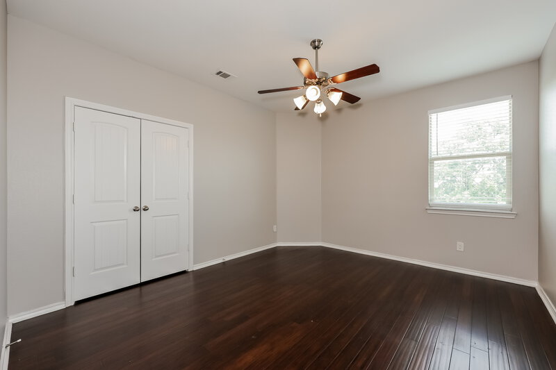 2,710/Mo, 613 Atascosa Ave Fort Worth, TX 76120 Bedroom View 3