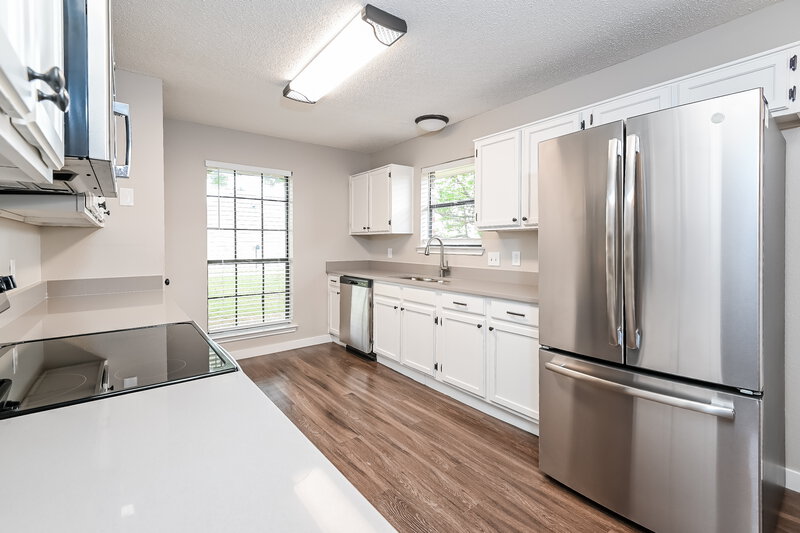 2,175/Mo, 891 W Wintergreen Rd Lancaster, TX 75134 Kitchen View