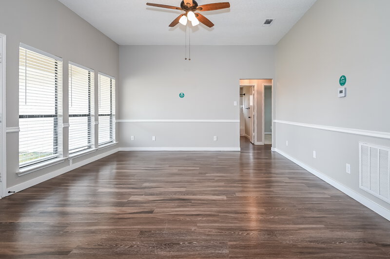2,175/Mo, 891 W Wintergreen Rd Lancaster, TX 75134 Main Bedroom View
