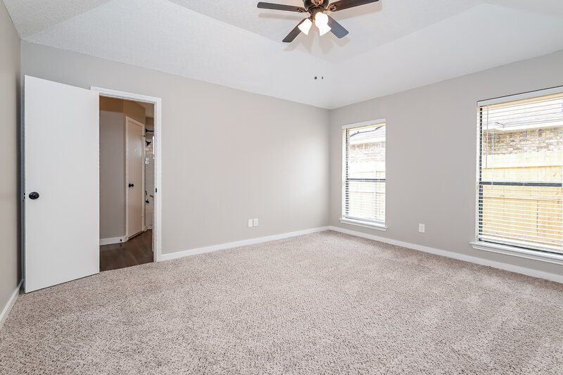 2,175/Mo, 891 W Wintergreen Rd Lancaster, TX 75134 Bedroom View 3