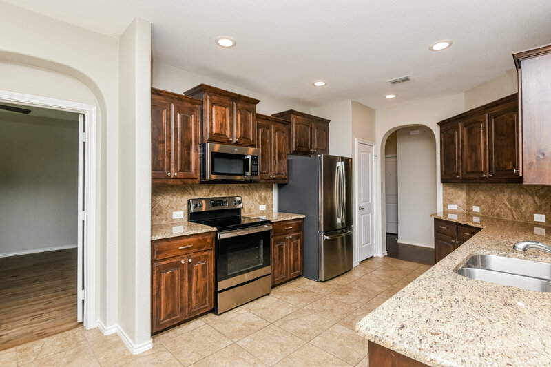 2,415/Mo, 517 Delgany Trail Haslet, TX 76052 Kitchen View 3