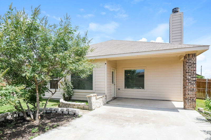 2,415/Mo, 517 Delgany Trail Haslet, TX 76052 Rear View
