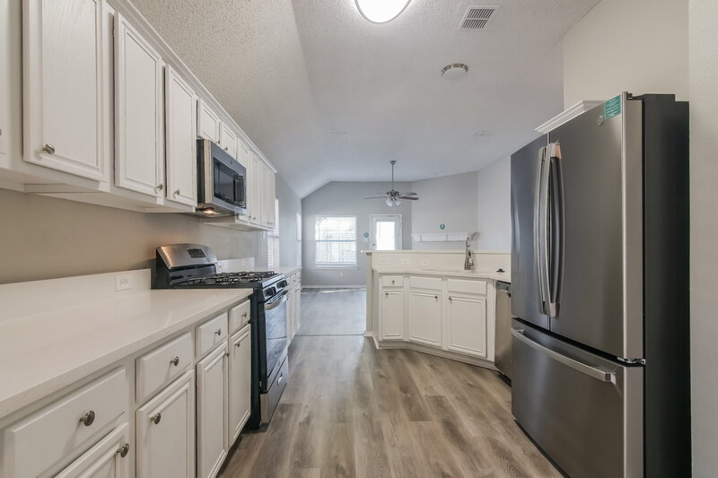 2,930/Mo, 4632 Buffalo Bend Pl Fort Worth, TX 76137 Kitchen View