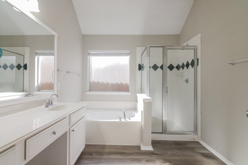 2,930/Mo, 4632 Buffalo Bend Pl Fort Worth, TX 76137 Main Bathroom View