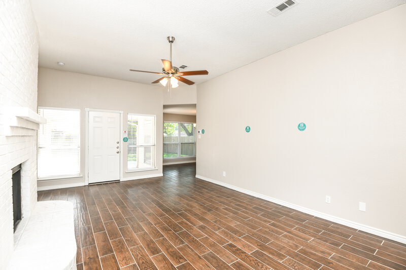 2,090/Mo, 213 N Flaxseed Ln Fort Worth, TX 76108 Foyer View