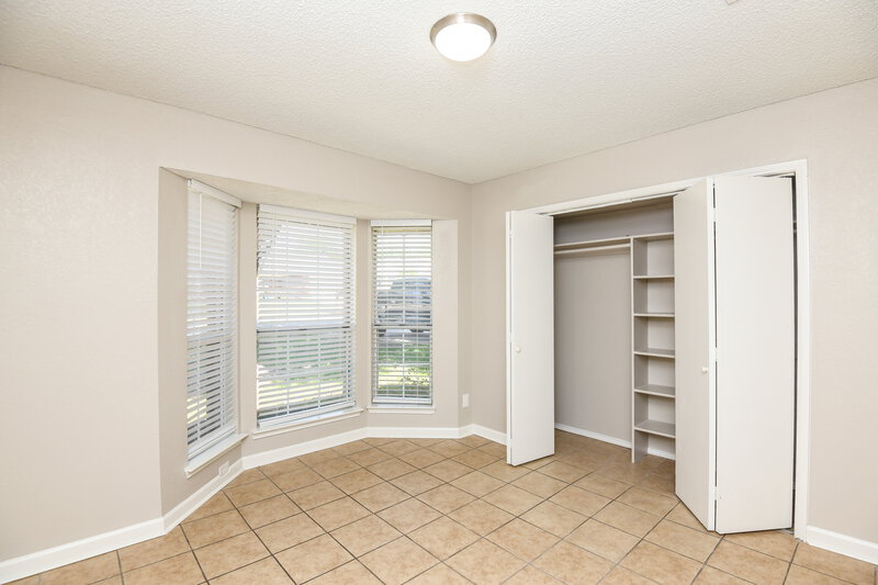 2,090/Mo, 213 N Flaxseed Ln Fort Worth, TX 76108 Main Bedroom View 3