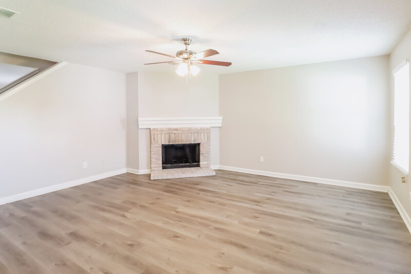 3,610/Mo, 917 Salida Dr Arlington, TX 76001 Living Room View