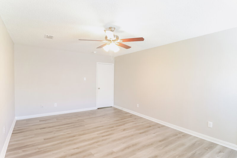 3,610/Mo, 917 Salida Dr Arlington, TX 76001 Main Bedroom View