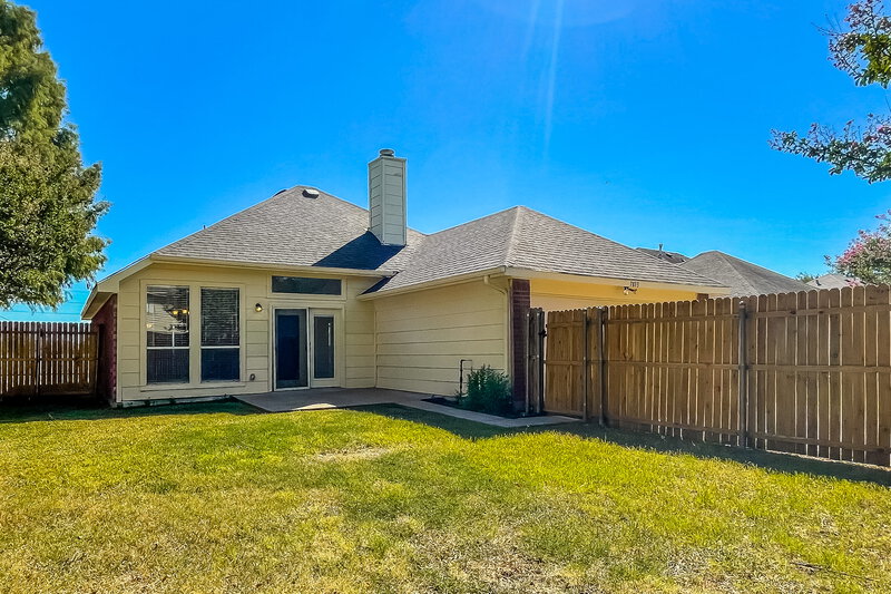 2,285/Mo, 7813 Munich Dr Rowlett, TX 75089 Rear View