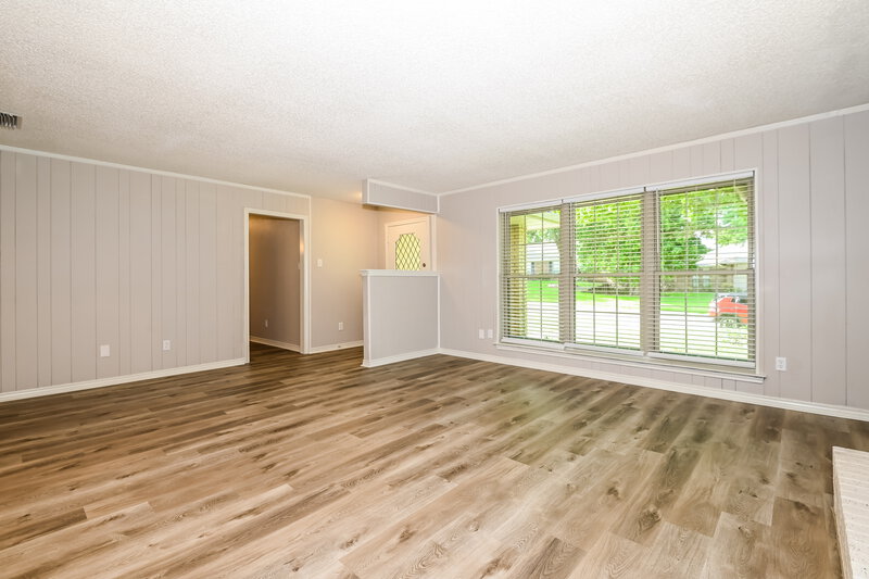 2,590/Mo, 708 Village Green Dr Rockwall, TX 75087 Living Room View 2